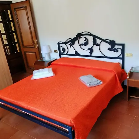 Nyaraló Tra Mare E Monti *